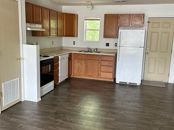 3rd image of 1100 SE Ray Dr #1