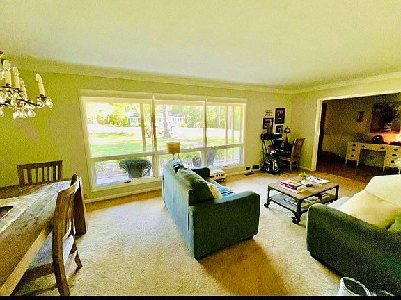18th image of 601 Jeffcoat Ave