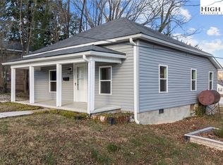 311 E Lebanon St, Mount Airy, NC 27030