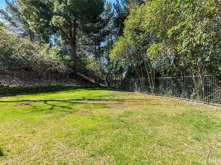 24021 Arroyo Park Dr #25 — Photo 20