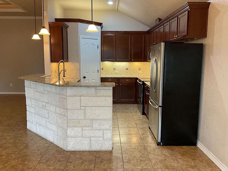 2704 Ancestor Dr — Photo 5