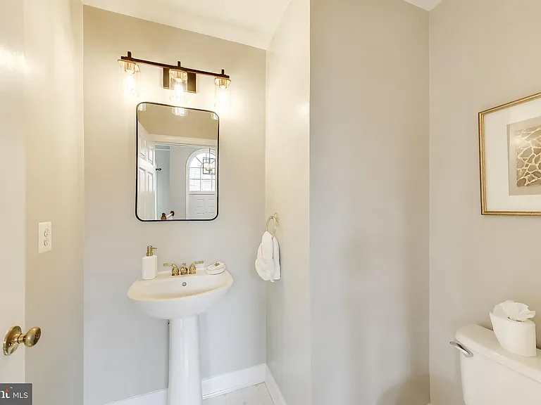 8026 Kidwell Town Ct — Photo 6