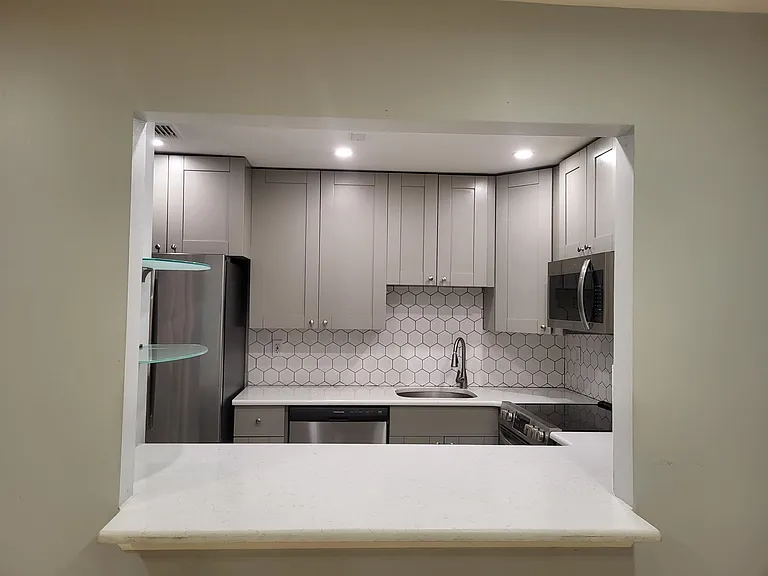 7430 Kennedy Blvd #103 — Photo 8