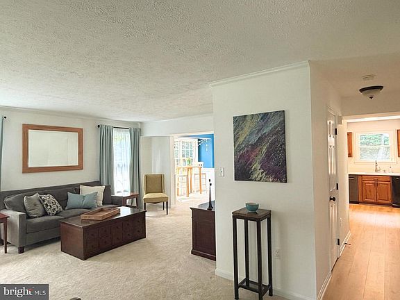 3rd image of 502 Grainfield Ct