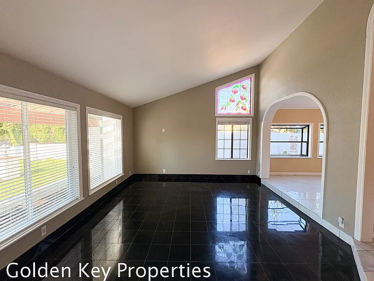 2475 Unicornio St — Photo 8