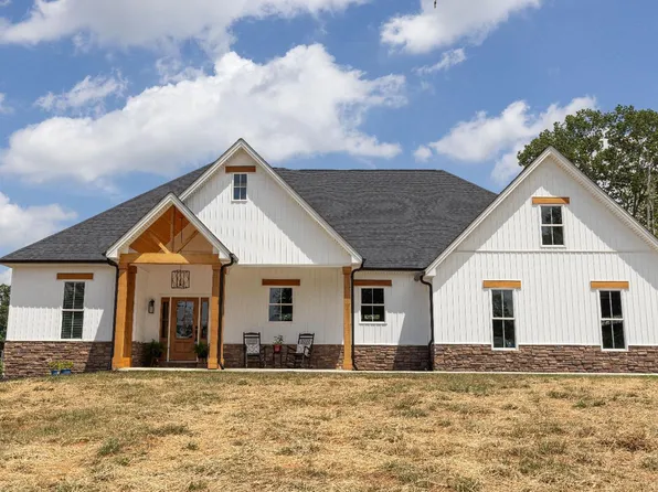 1590 Dogwood Hills Dr, Goode, VA 24556
