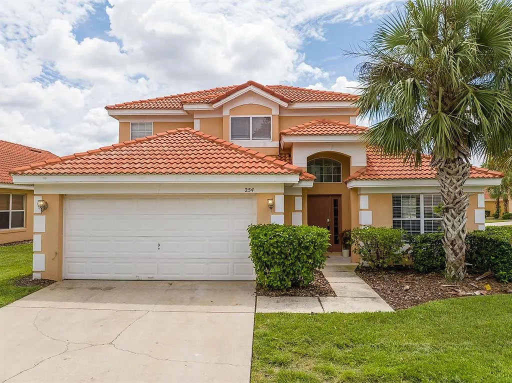 4 bed, 3.0 bath, 2106 sqft, $2,800 — Photo 2