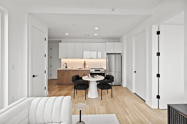 Rented by Reavis | media 3