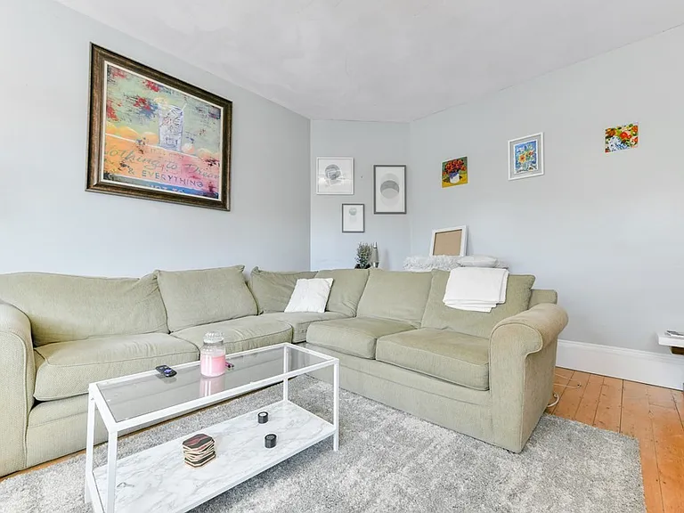 748 E 3rd St #1 — Photo 3