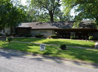 825 E 7th St, Centralia, IL 62801