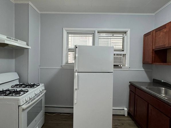 27 Parker Ave #1F