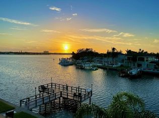 1893 Shore Dr S APT 209, South Pasadena, FL 33707