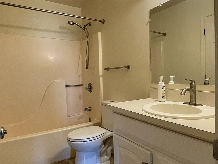 8703 Hermitage Trace Ct — Photo 16