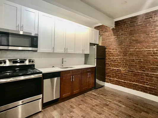 Rented by Compass | media 13