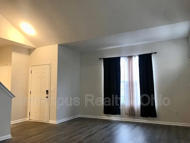 2844 Hillstone St — Photo 6