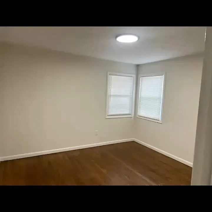 168-170 Hollister Ave #2