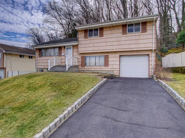 35 Washington Avenue, Old Bridge, NJ 08857