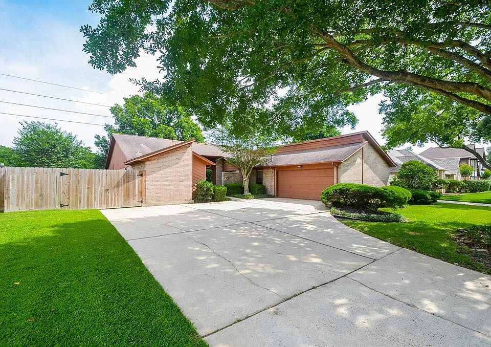 1st image of 819 Green Belt Dr