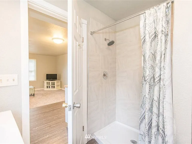 700 SW 368th St #701 — Photo 2