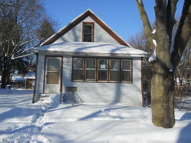 1st image of 633 Campbell Ave