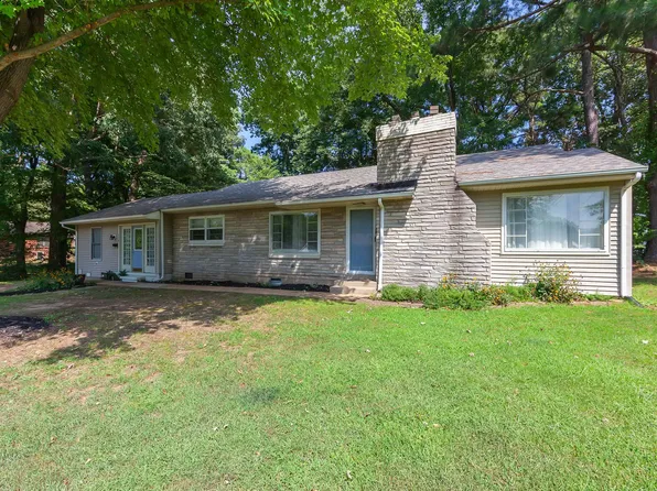 110 Laura St, Martin, TN 38237