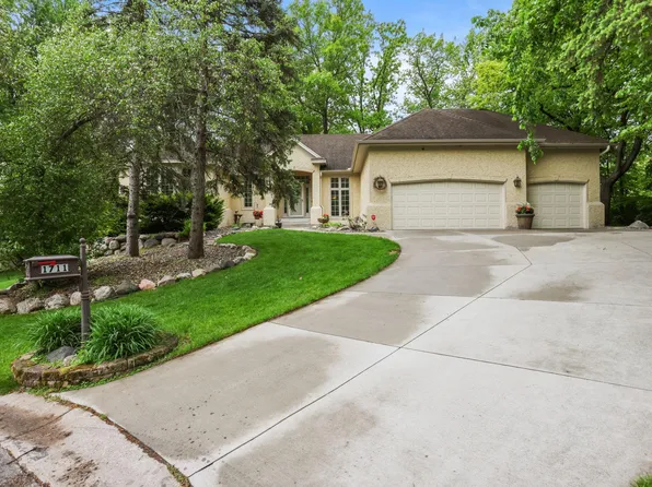 1711 Little Crow Dr, South Saint Paul, MN 55075