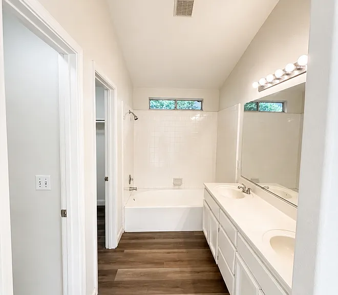 10439 River Oaks Dr — Photo 8