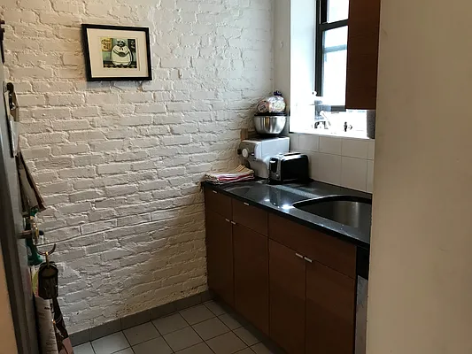 Rented by Buchbinder & Warren | media 3