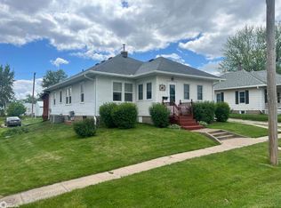 206 E Walnut St, Bloomfield, IA 52537