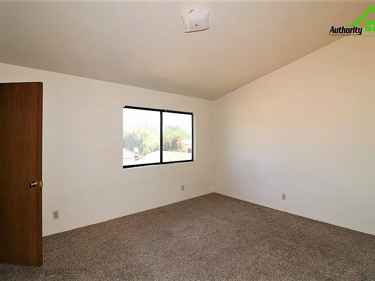 2750 Shasta View Dr #2 — Photo 11