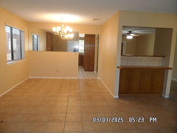3rd image of 13750 Oakmont Dr