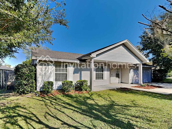 3271 Glendyne Dr W
