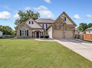 815 Liberty Bell Run, Hoschton, GA 30548