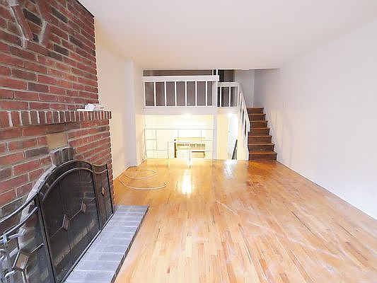5th image of 327 E 34th St APT 4D