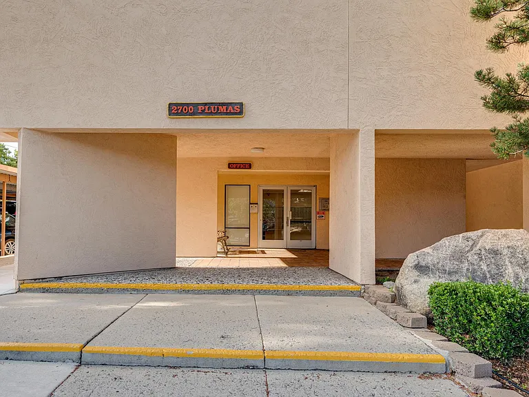 2700 Plumas St #106 — Photo 2