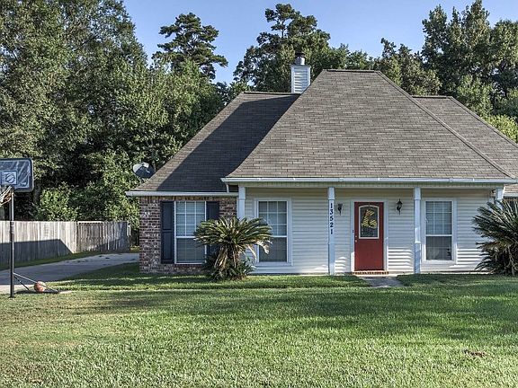 3rd image of 13521 Meadow Crossing Dr