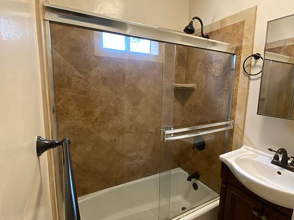5th image of 937 E Mariposa St APT 4