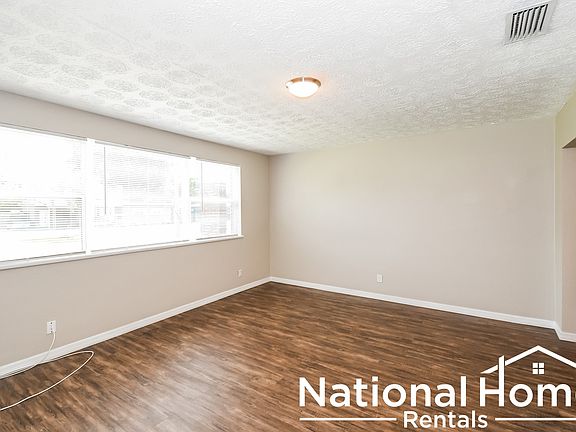 3rd image of 3734 Barmer Dr