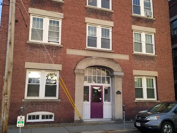 11 Conway St, Greenfield, MA 01301