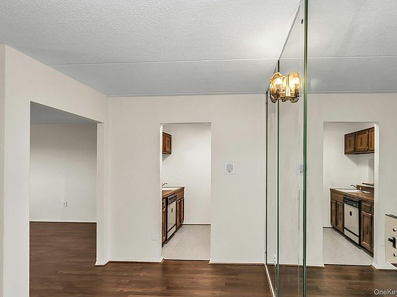 4th image of 135 Post Avenue #5-L