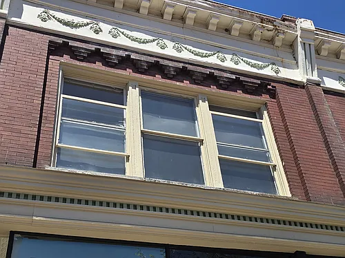 900 W Broad St Photo 1