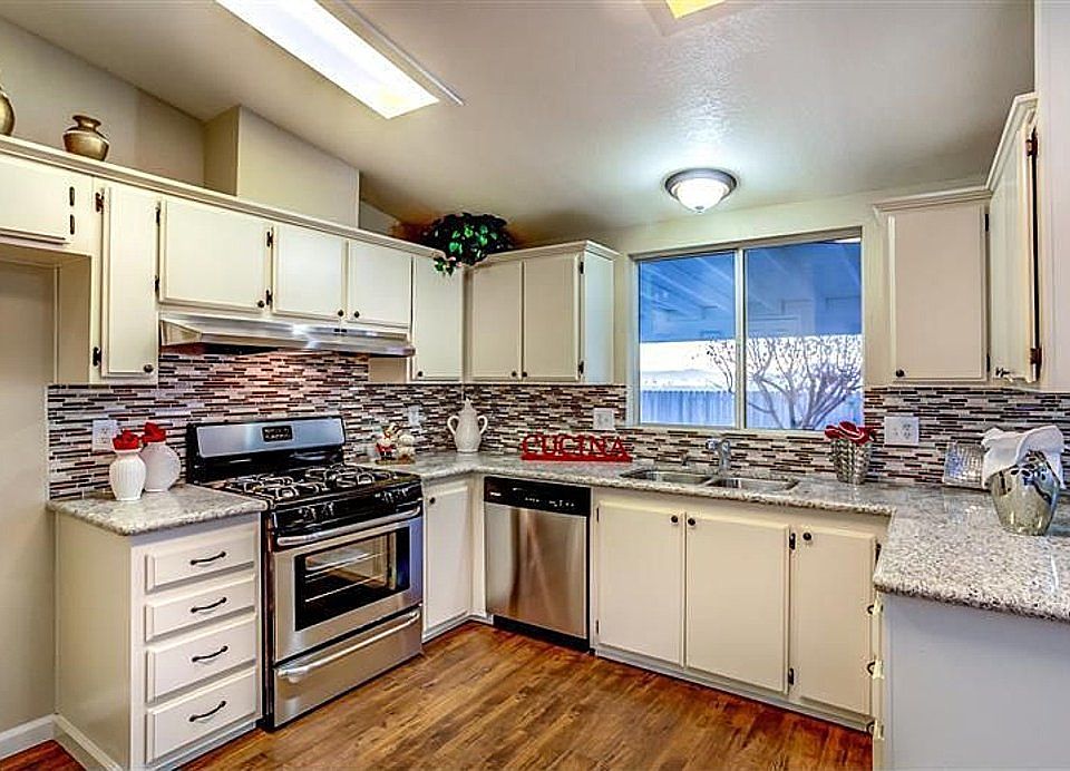 1st image of 18885 Muskrat Ave