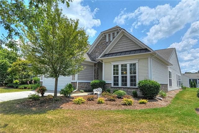 1st image of 23090 Kingfisher Dr