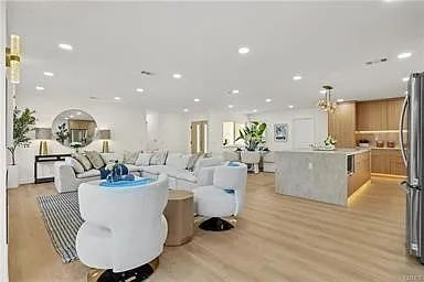 10276 Falcon Ave — Photo 9