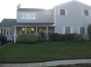 2 Nehring Ave, Babylon, NY 11702