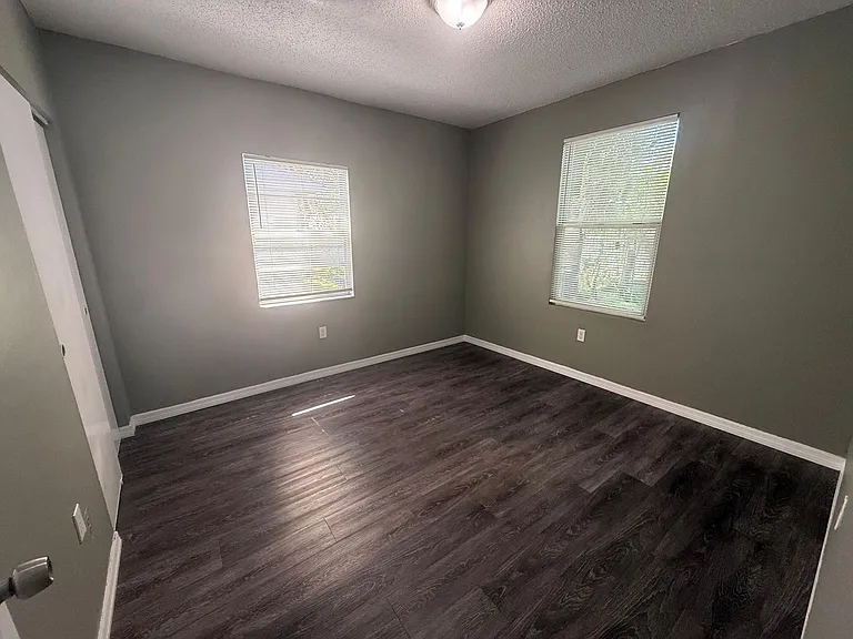 1317 E Church St — Photo 5