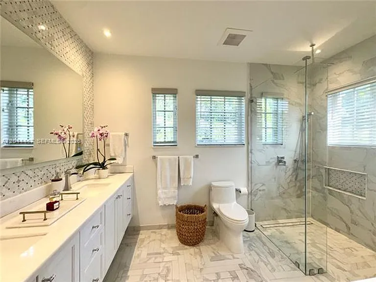 1223 Lisbon St #1 — Photo 48