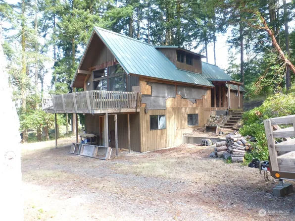 213 Whiskey Hill Road, Lopez Island, WA 98261
