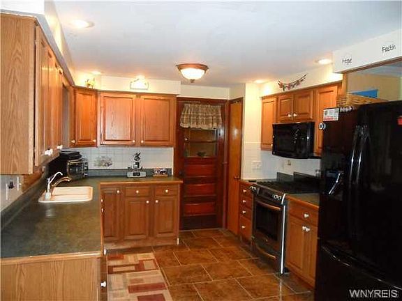 4th image of 977 E Alaura Dr