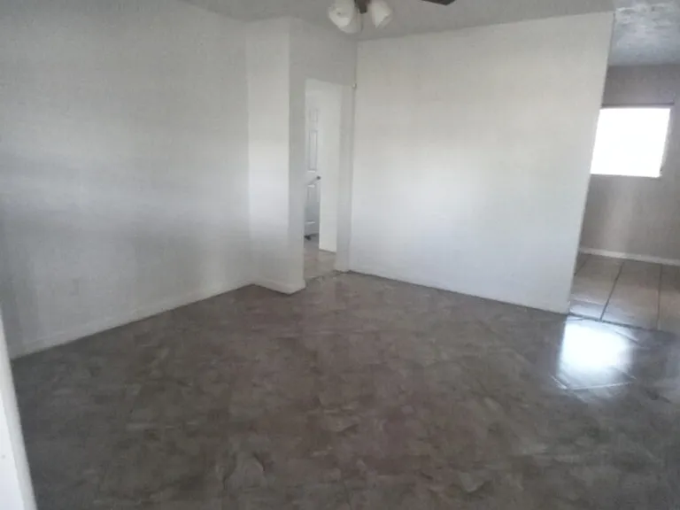 2020 W Magnolia St — Photo 8